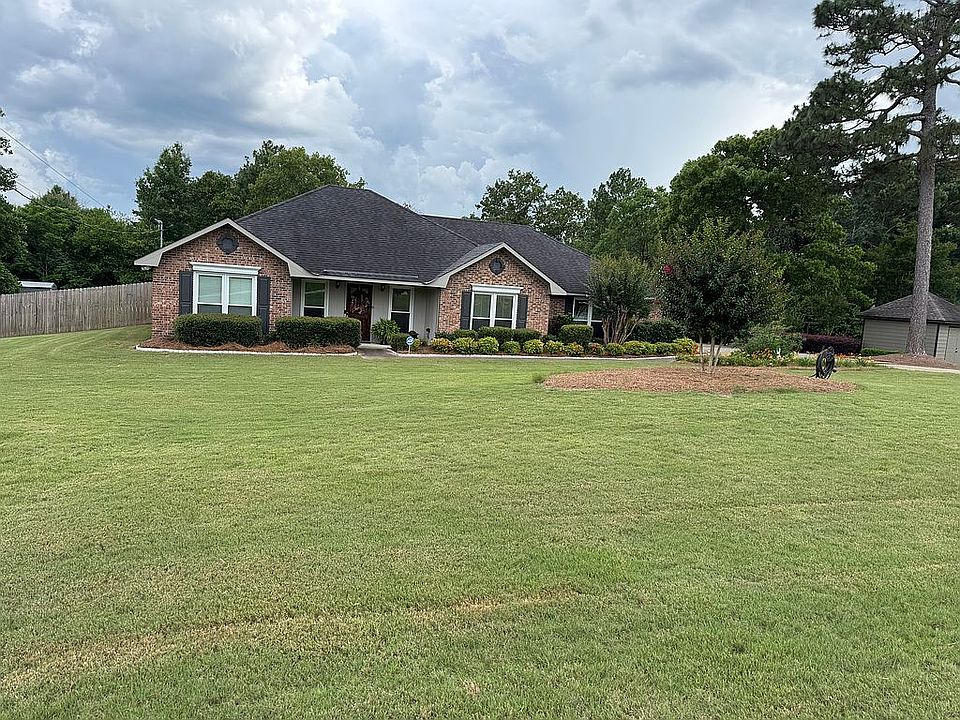 1st image of 415 Lee Road 550