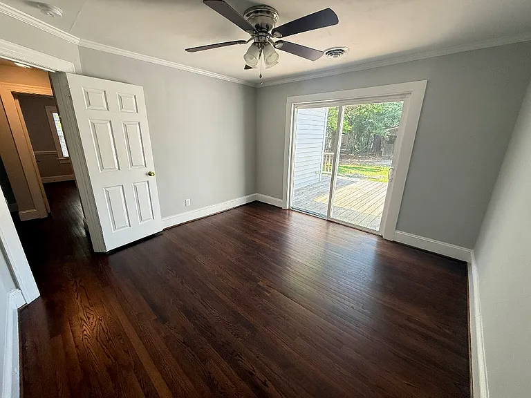 2403 E 4th St — Photo 20