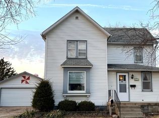 507 W Main St, New Hampton, IA 50659