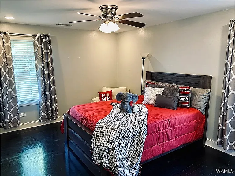 19 Parkwood Cir — Photo 3