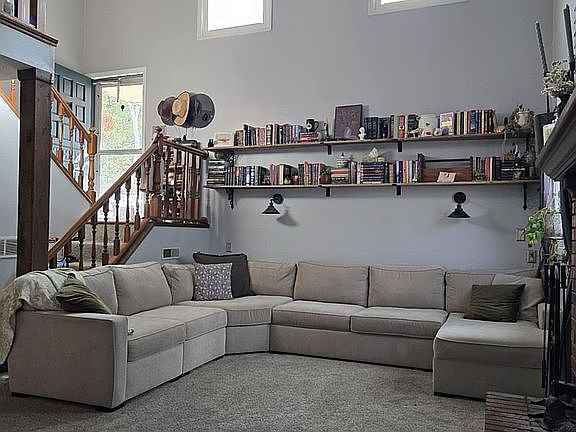 5th image of 11 Rock Rd