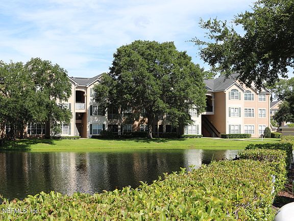 2nd image of 13810 SUTTON PARK Drive #316