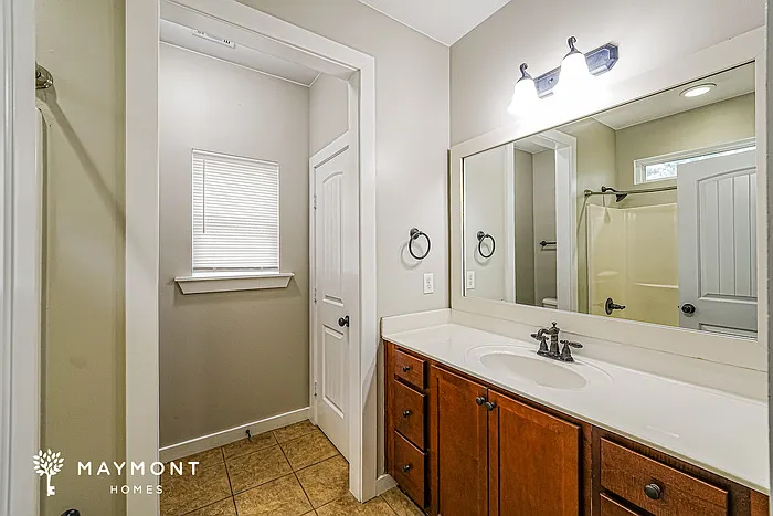 245 Hathaway Ln — Photo 11