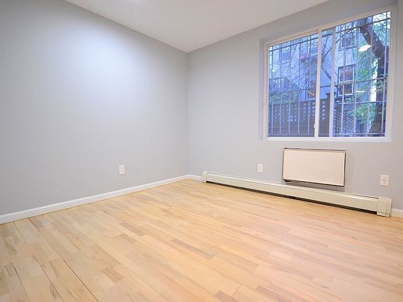 3rd image of 385 Vernon Ave #3E