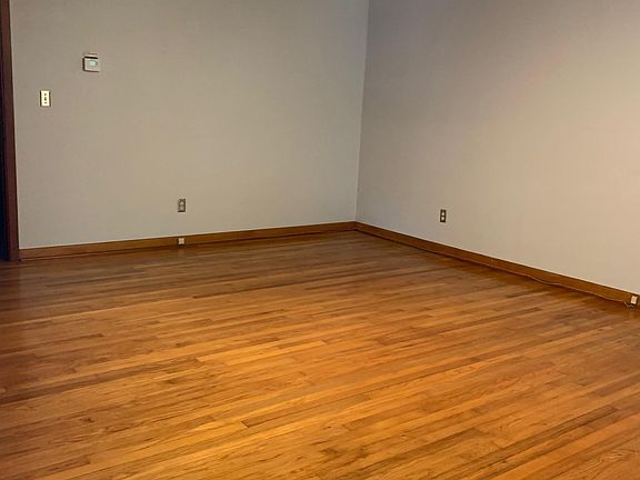 4th image of 535 McDaniel St