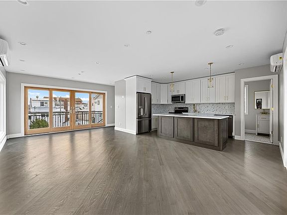 2nd image of 62 Abbey Ct