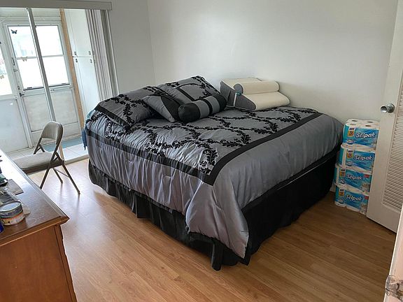 3rd image of 313 Chatham #P