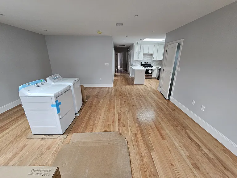 21 Shepard St #4 — Photo 3
