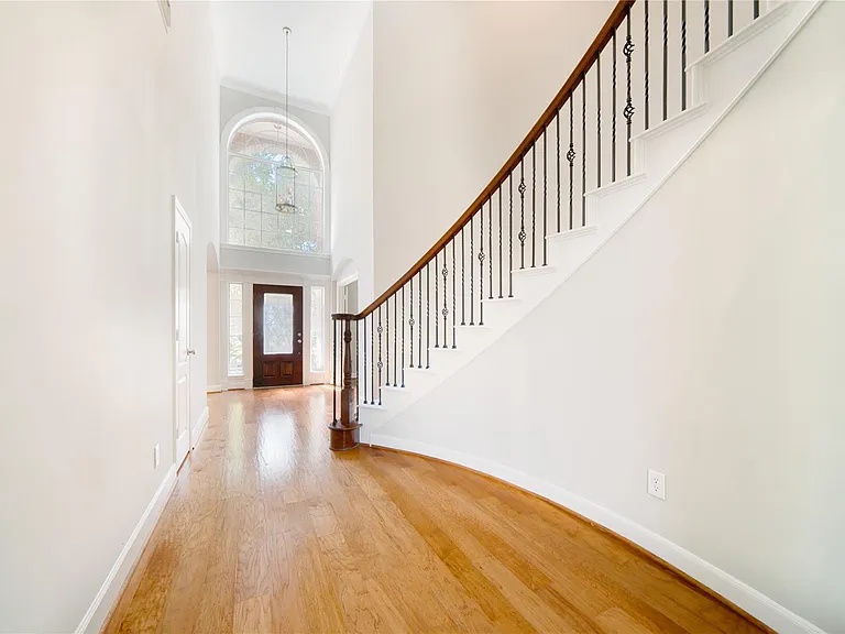5619 Riverstone Crossing Dr — Photo 3