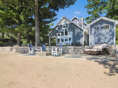 482 Island View Dr, Traverse City, MI, 49696