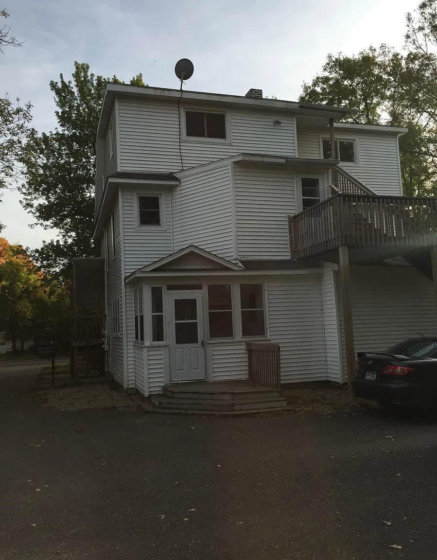 2 bed, 1150 sqft, $1,250 — Photo 2