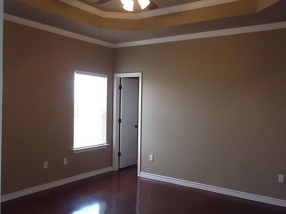 4th image of 504 Fieldstone Dr