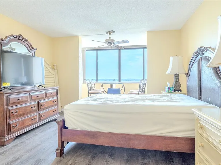 2620 Cove Cay Dr #802 — Photo 12