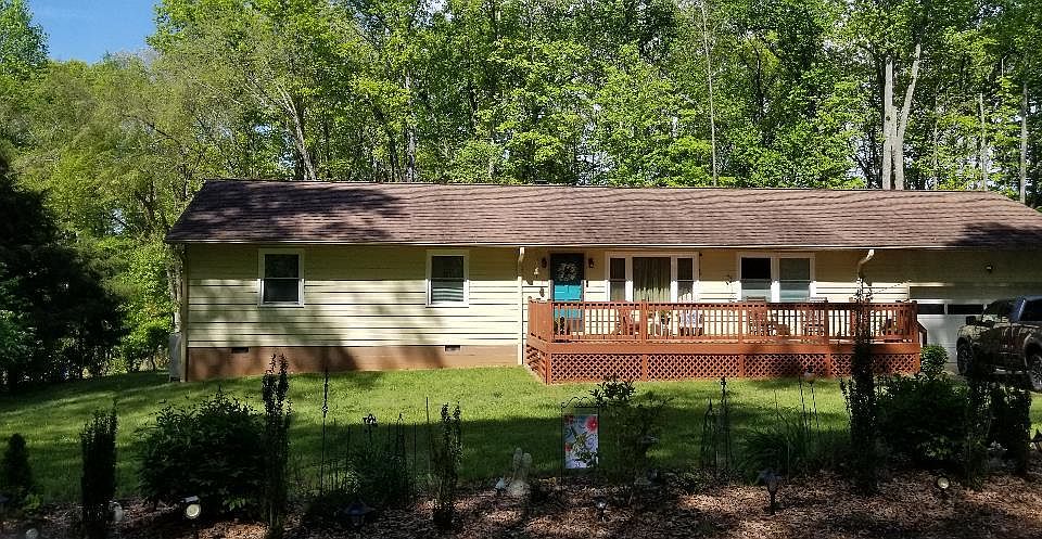 1st image of 670 Arbor Ln