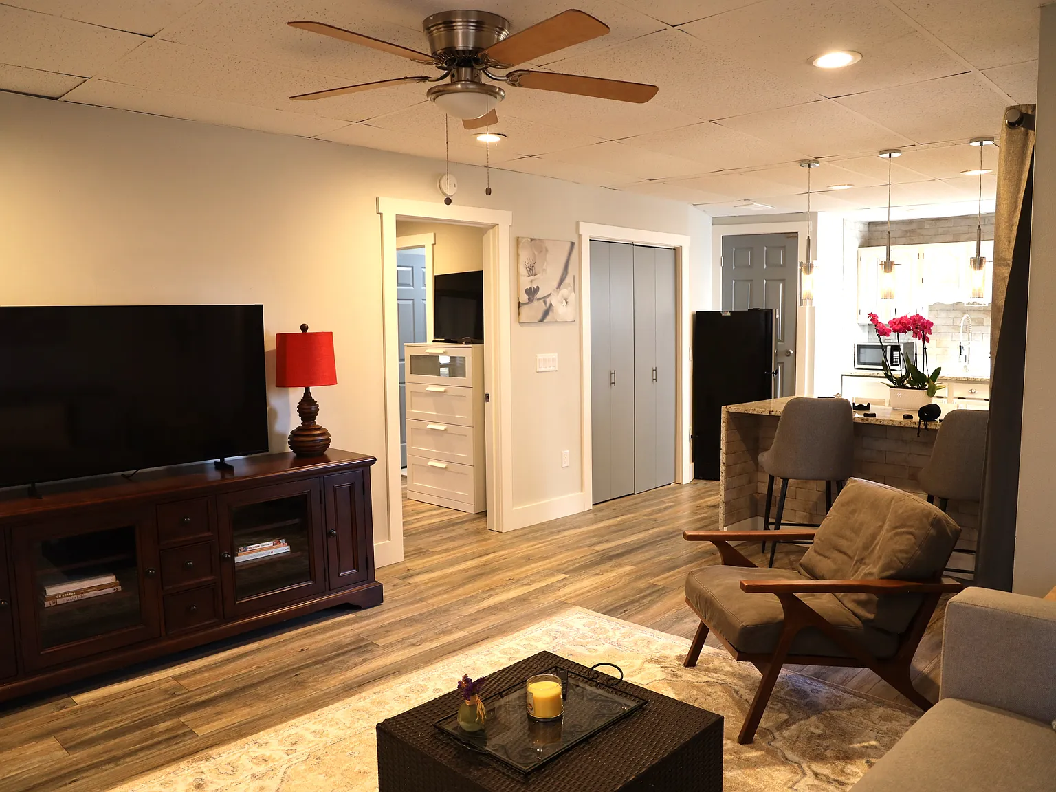 1 bed, 850 sqft, $1,650 — Photo 4