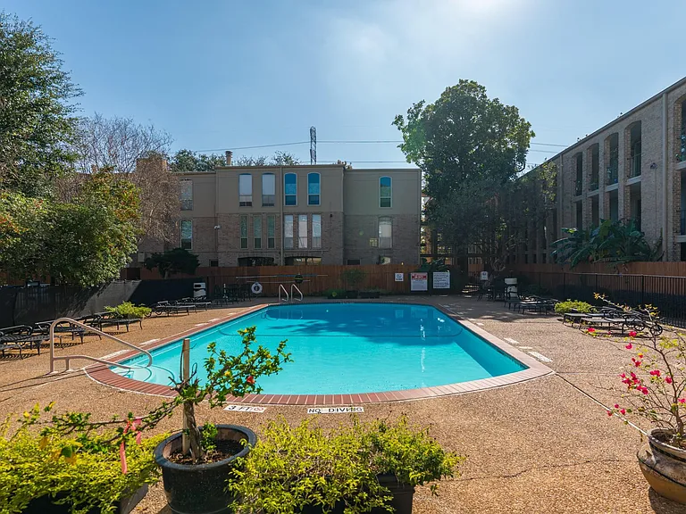 4635 Wild Indigo St #505 — Photo 26