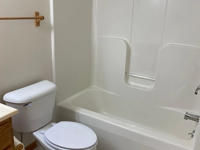 6214 Elliott Ct — Photo 18