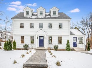 33 Cloutmans Ln, Marblehead, MA 01945