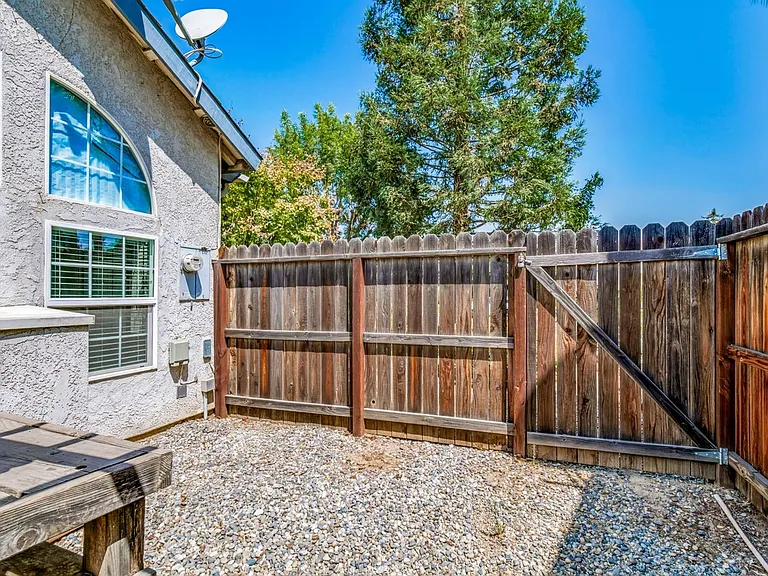 352 W Kelly Ave — Photo 31