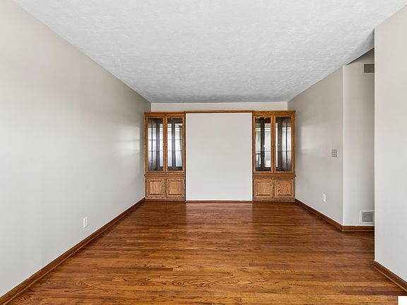 5th image of 11061 Decatur St