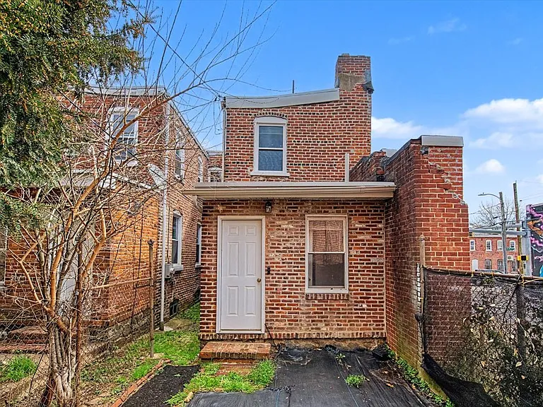 203 N Dupont St — Photo 19