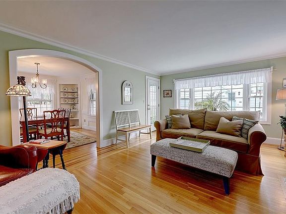 5th image of 55 Betsey Williams Dr