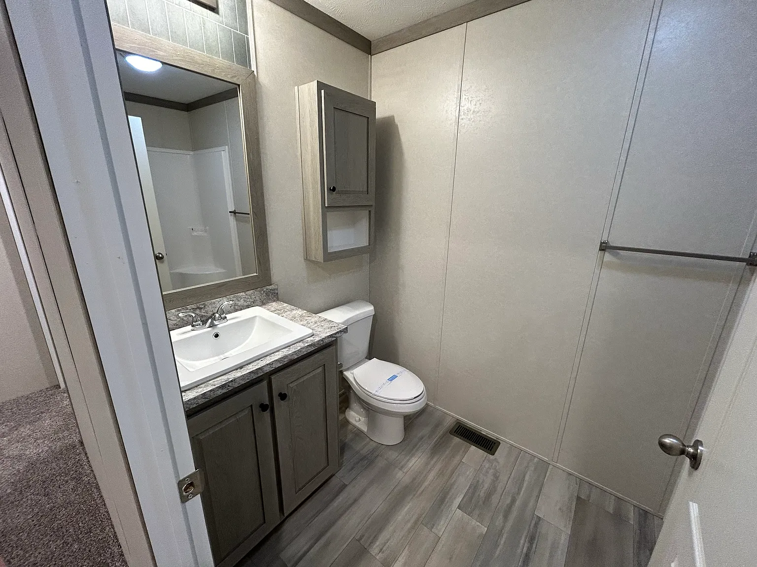 Don't Miss Out On This Popular 2 Bed! — Photo 4