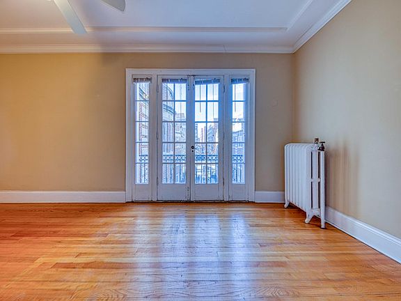 3rd image of 1513 Hinman Ave APT 3S