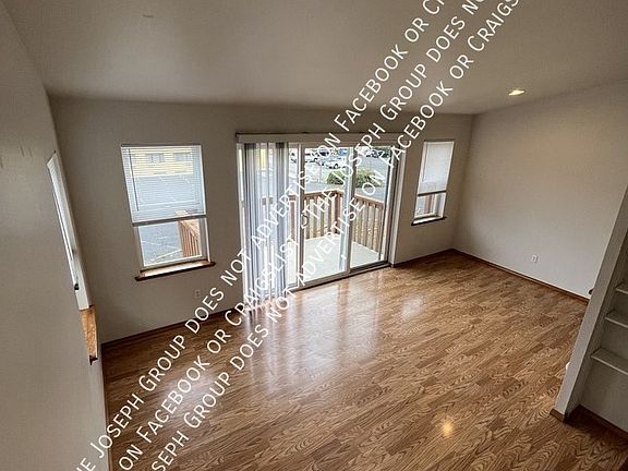 4th image of 3440 Abbott St