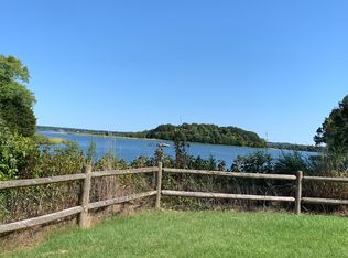 40 Web Ave APT 4, North Kingstown, RI 02852