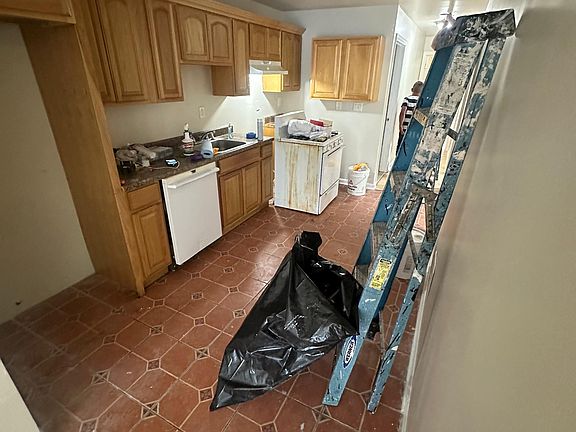 2nd image of 205 4th St Floor 1