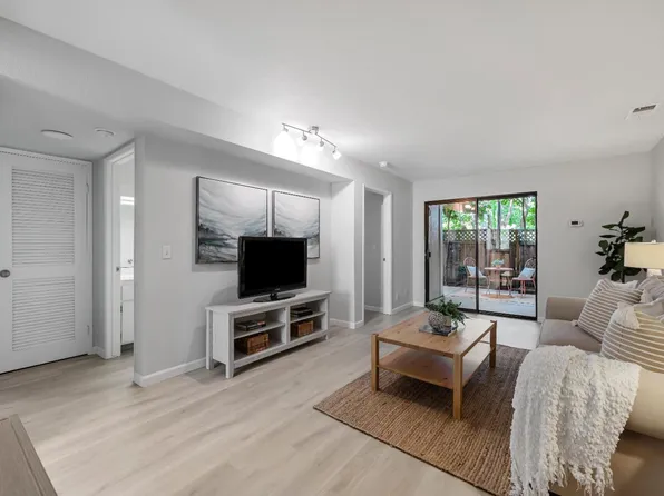 1 Village Circle, San Rafael, CA 94903