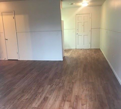 2nd image of 306 S Main St APT 1