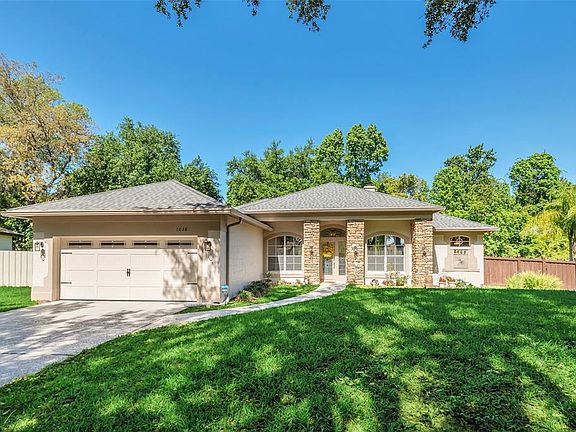 2nd image of 1028 Willa Lake Cir