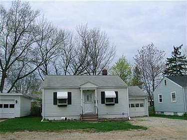 2nd image of 623 Oak St