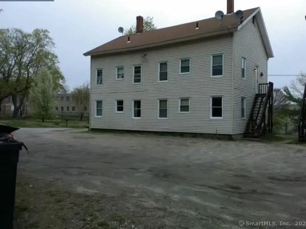8-12 High St, Putnam, CT 06260