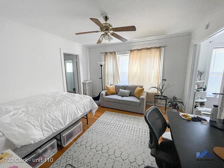 722 Clark St. — Photo 2