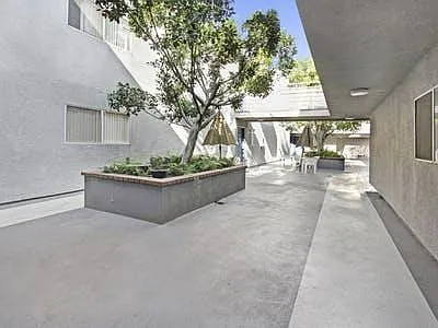 1 bed, 850 sqft, $2,450 — Photo 2