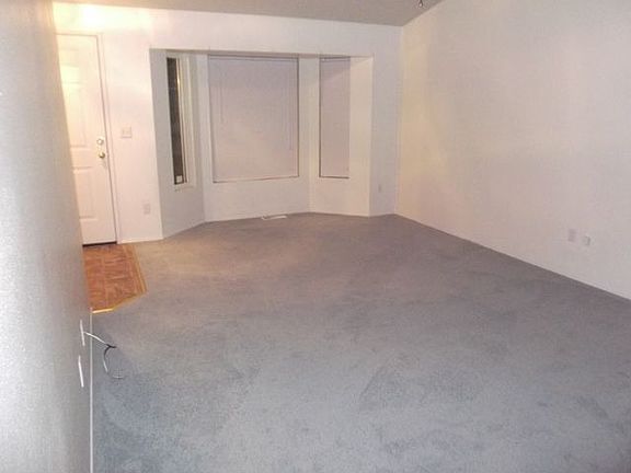 4th image of 2908 178th Pl NE