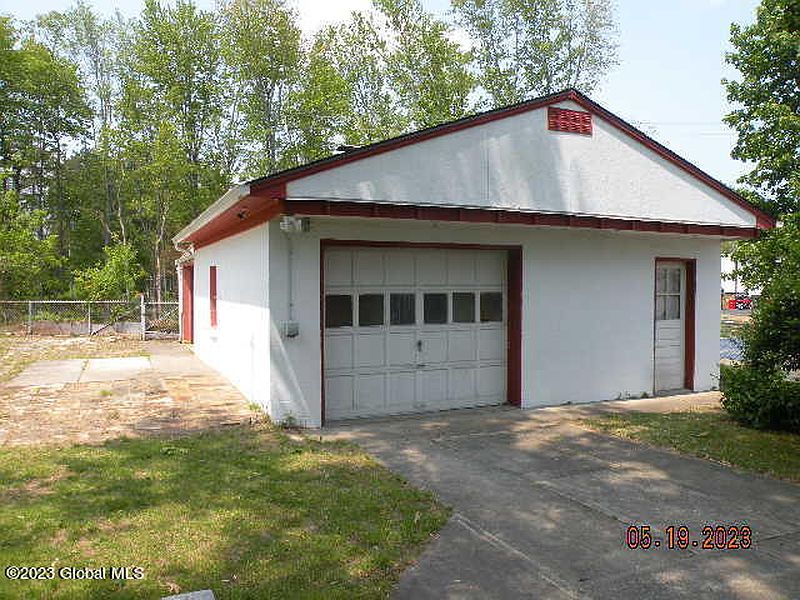 4th image of 11 Alta Road