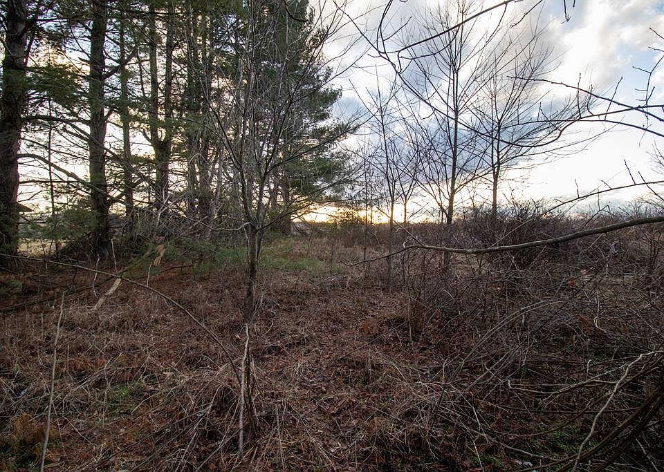 1st image of Lakeside Dr