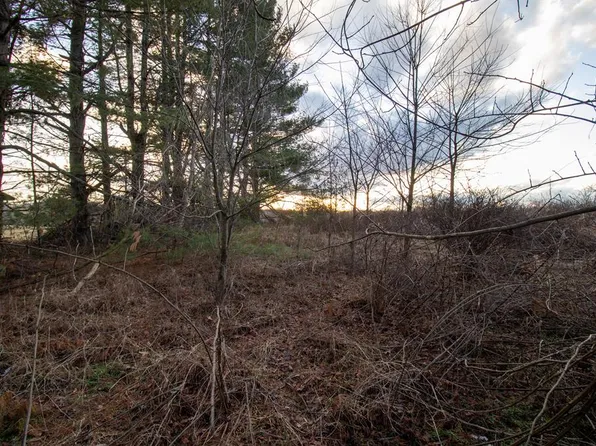 Lakeside Dr, Galax, VA 24333