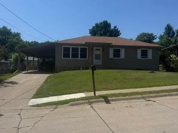 102 Center St, Glenwood, IA 51534