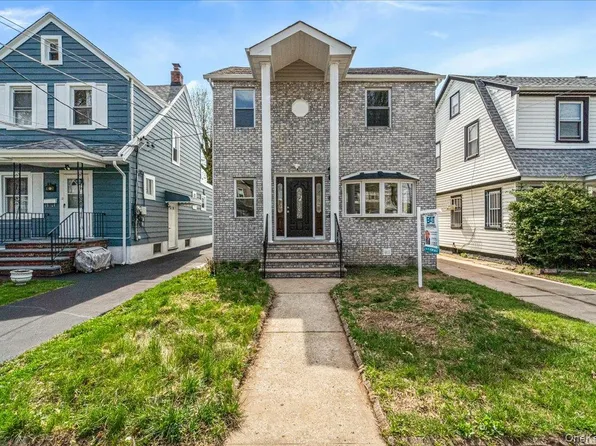 90-34 205th Street, Hollis, NY 11423