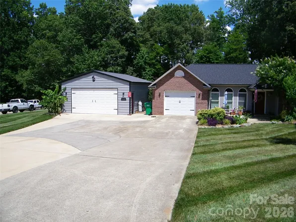 609 Redah Ave, Locust, NC 28097