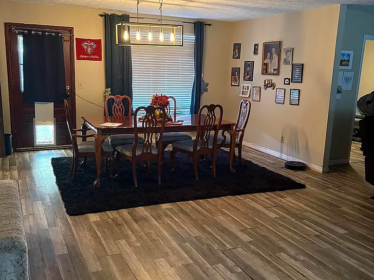 1154 Hickory Cv — Photo 2