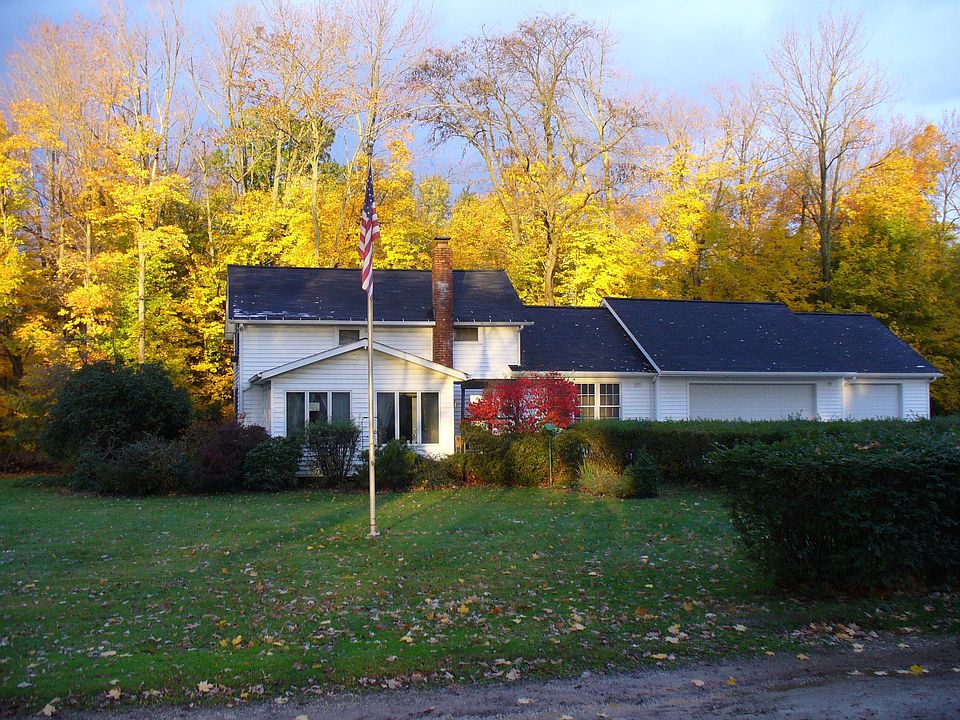 1101 Bell St. looking west with 2006 addition