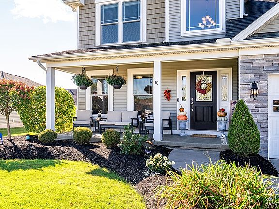3rd image of 30 Magrum Ln