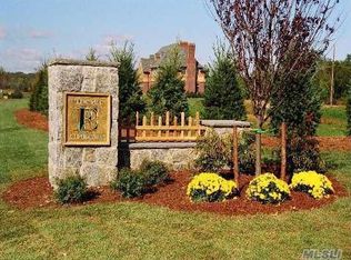 9 Evergreen Way, Glen Head, NY 11545 | Zillow