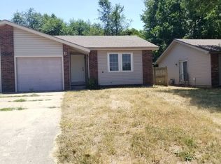 2960 W Roxbury St APT B, Springfield, MO 65807